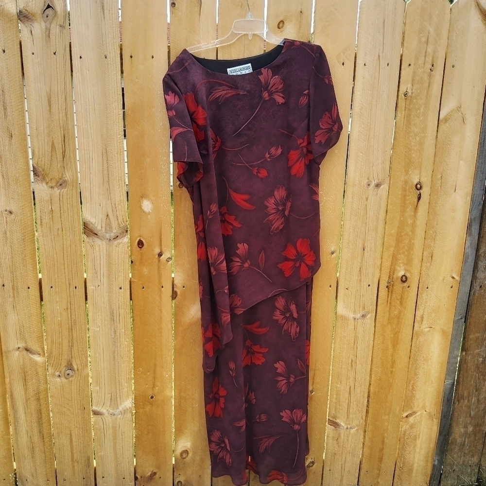 JESSICA HOWARD 22w burgundy floral occasional dress